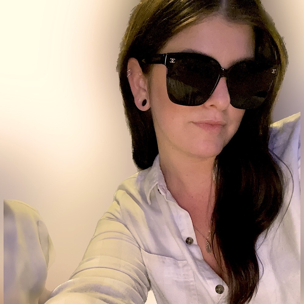 Meet your Posher, Blair.